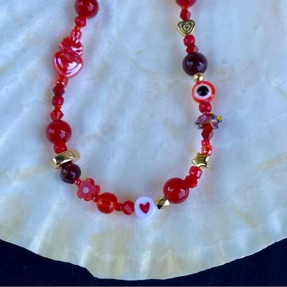 Queen of Hearts Red Beaded Necklace Mixed Beads Heart Flower Evil Eye Gold Glass - Picture 5 of 10